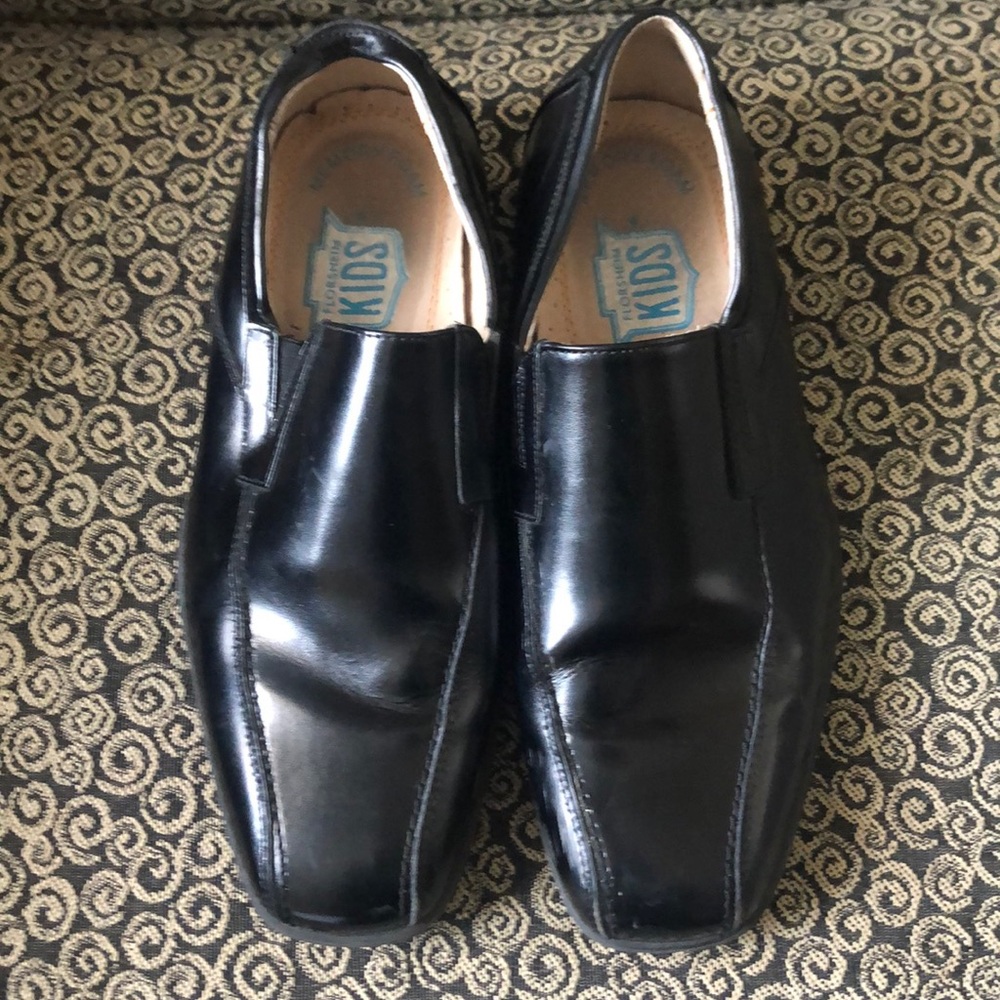 Florsheim Boys Dress shoes